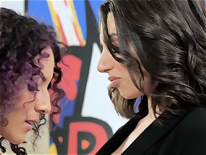 Darcie Dolce and Liv Revamped pussy eating and honeypot pleasing